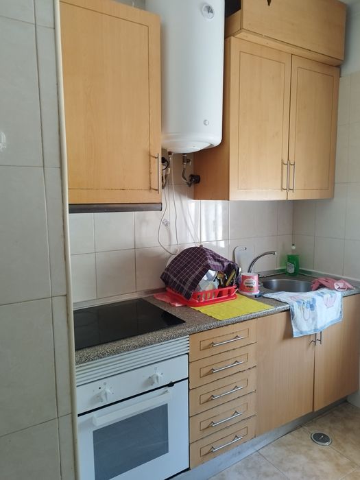 Alugo quarto na Póvoa de santa iria