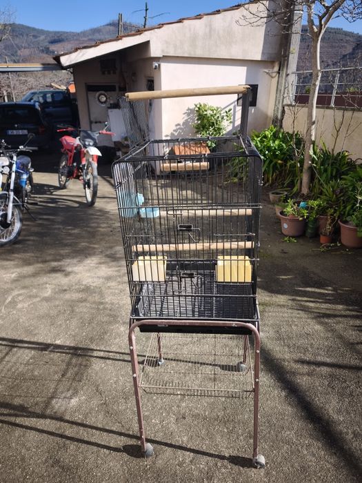 Gaiola para pássaro