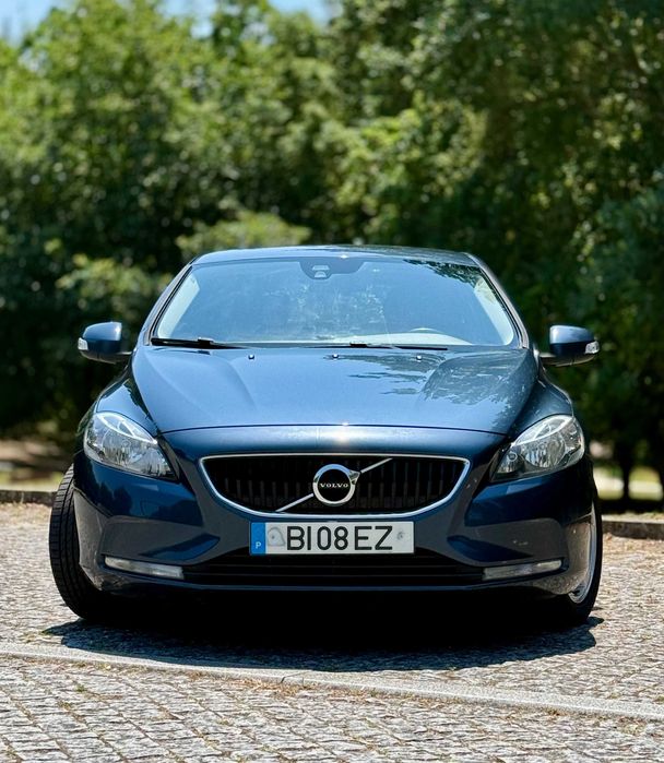 Volvo V40 D2 2.0 130.000KM | Desde 170€/mês