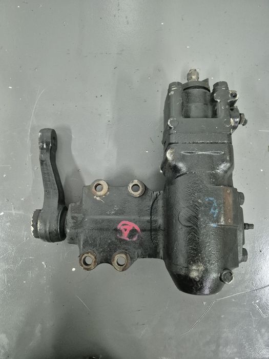 Рульова колонка рульовий редуктор Nissan Terrano 2