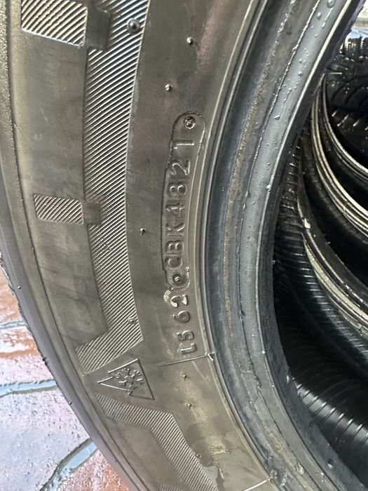 Шини 225/65 R16c Bridgestone Blizzak