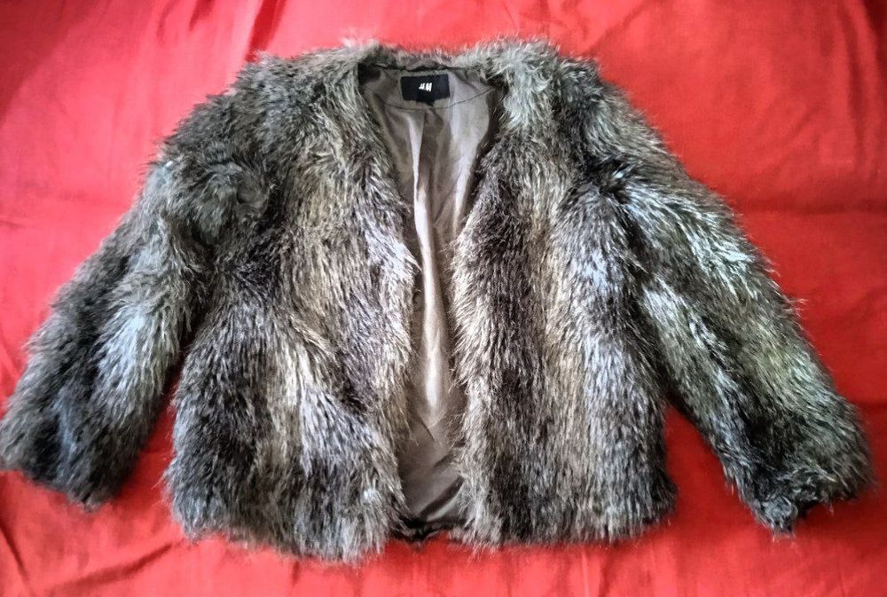 Крутая коротенькая шубка H&M / женская