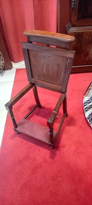 Cadeira genuflexório