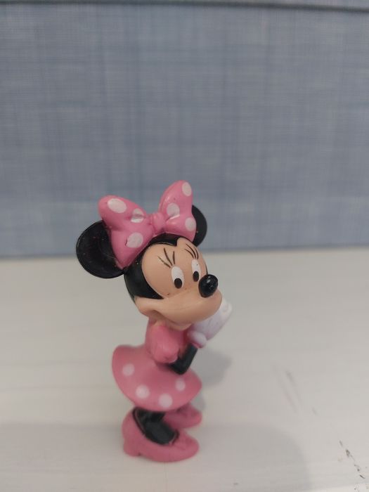 Minnie Mouse Figure64738689215618121