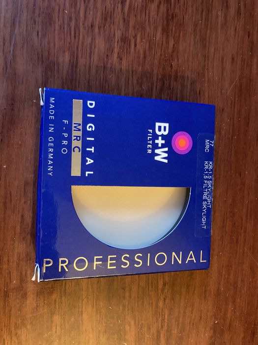 Filtro B+W F-Pro Digital MRC Skylight 77mm em excelente estado