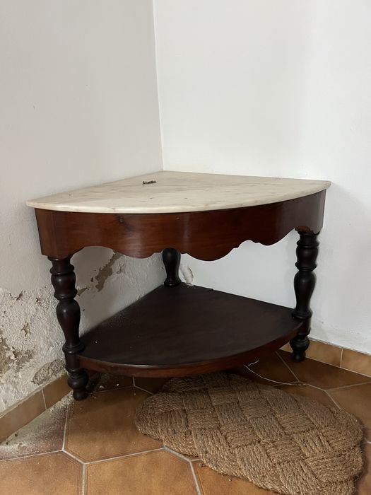 Movel antigo de canto (dois)