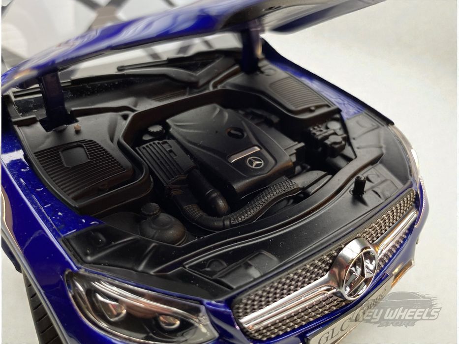 Модель Mercedes-Benz GLC Coupe 1/18 IScale