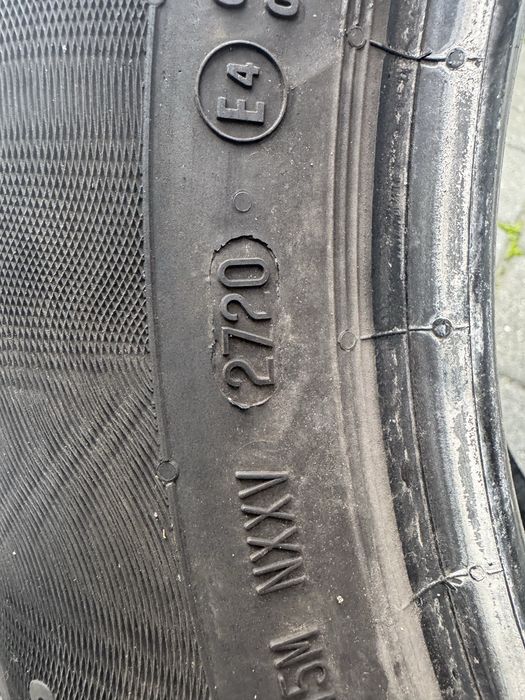 4xOpony zimowe Continental 215/60/16 99H 8mm 2020r kpl