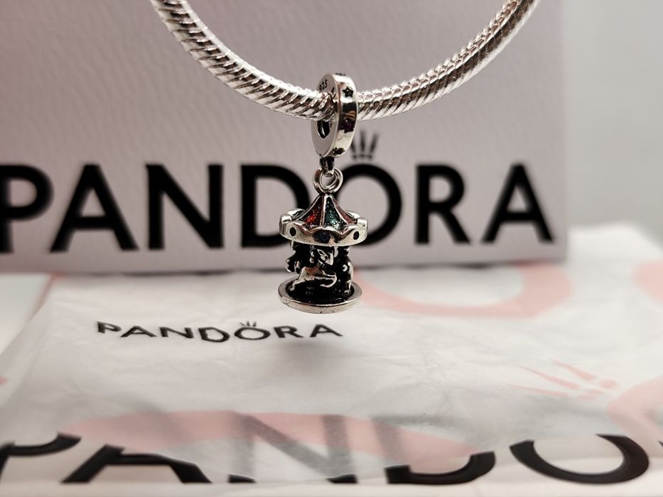 Pendente carrossel da Pandora