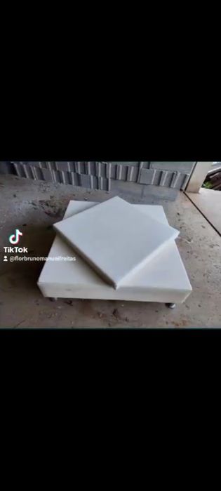 Mesa para o centro da sala