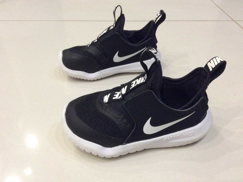 кроссовки Nike (Indonesia) 22.5 р.