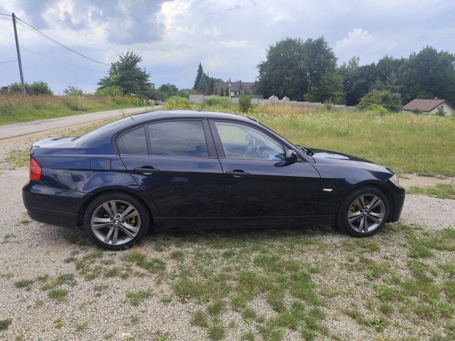 BMW E90 2.0 150KM