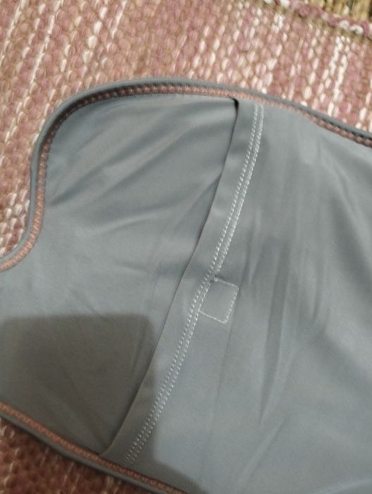 Joalheira de gel nova ideal para as dores,faz frio e calor