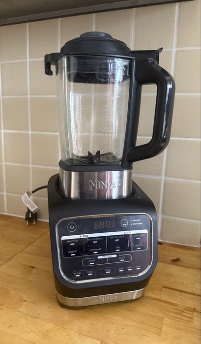 blender kielichowy Ninja Foodi HB150EU o mocy 1000 W z funkcją gotowania i szklanym kielichem  UŻYTY DWA RAZY