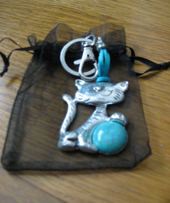 Porta Chaves Gato banhado em Prata c/ Pedra Turquesa NOVO