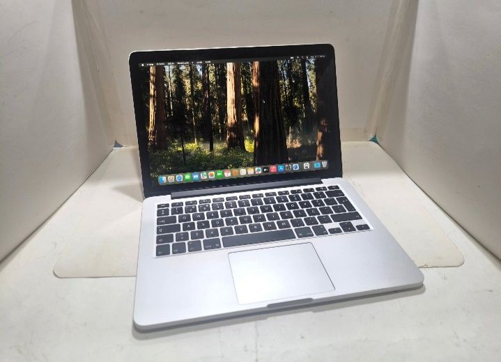 Apple Macbook Pro 13 2015 i5 SSD 256GB 8GB ram Iris Retina