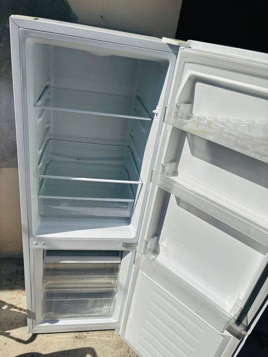 Frigorífico Combinado / Refrigerator nee