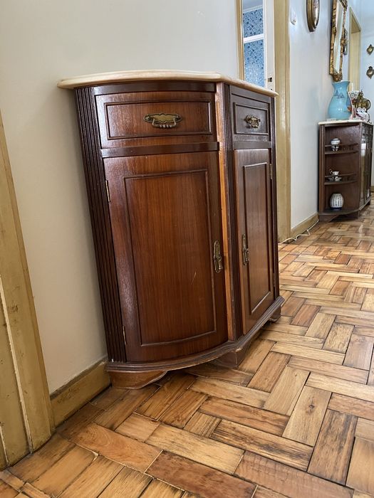 Móvel aparador / sapateira