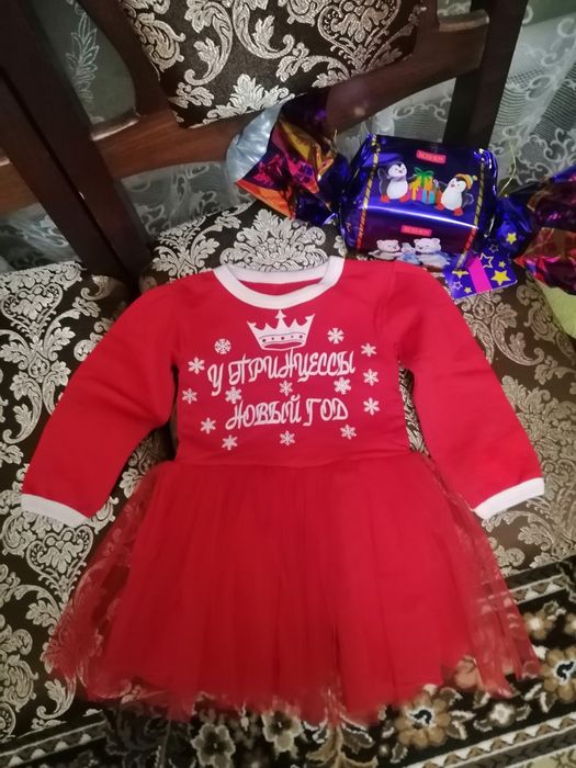 Новорічна сукня для маленької принцеси.