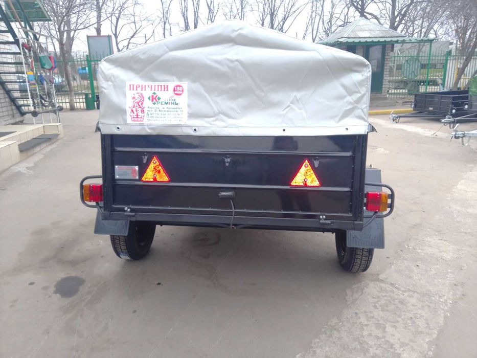 Прицеп легковий для перевезення вантажів з виробництва