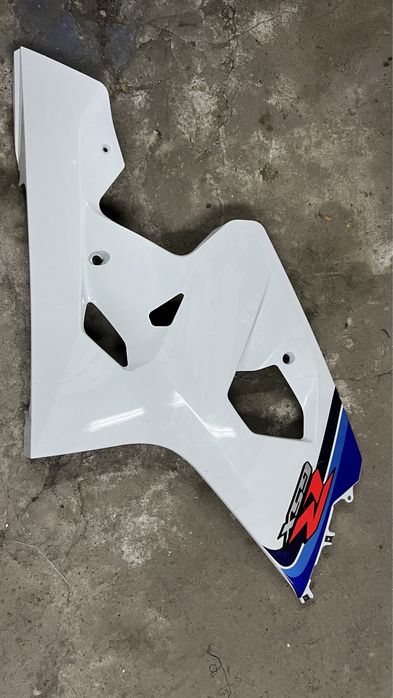 Suzuki GSX-R K5 2005 Boczek prawy plastik owiewka