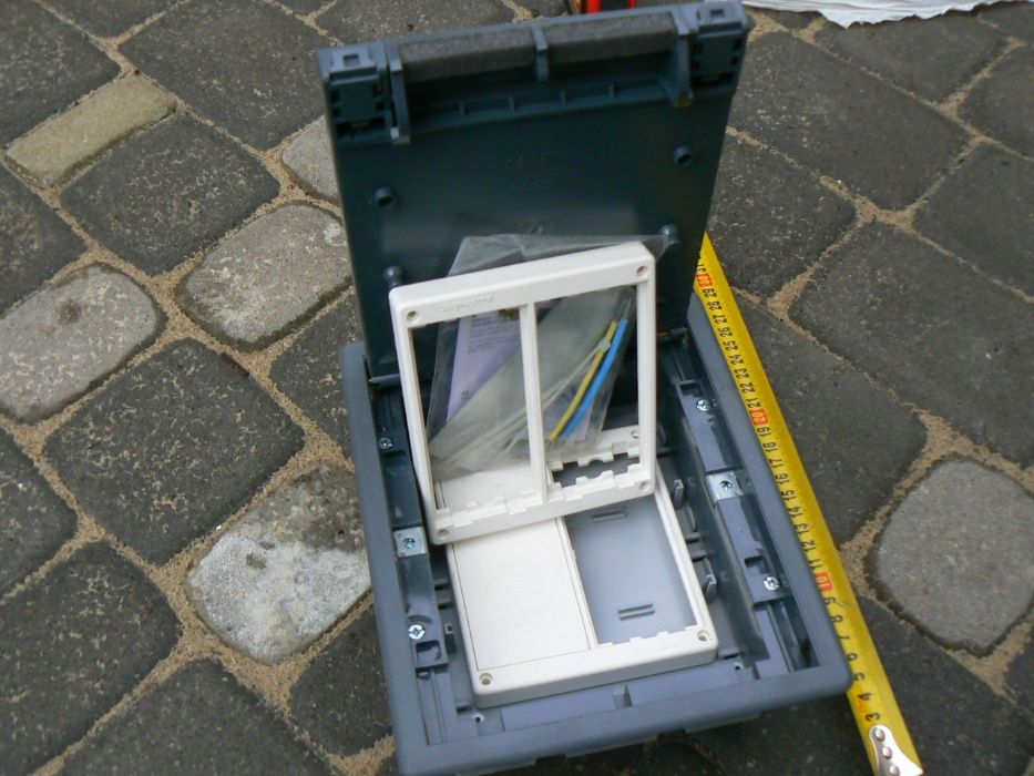 Люк универсальный Simon Connect на 6