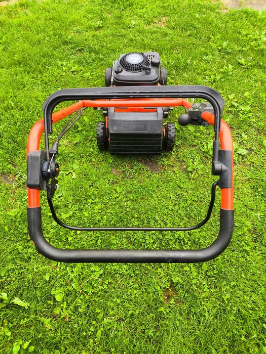 Kosiarka spalinowa do trawy Briggs and Stratton STAN BARDZO DOBRY