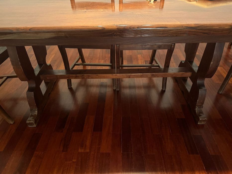 Conjunto mesa de jantar + 8 cadeiras madeira maciça