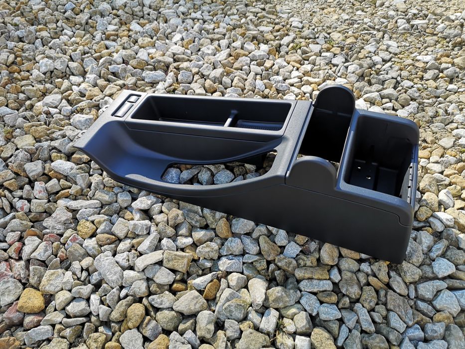 Bmw e46 tunel w idealnym stanie jak nowy pod podłokietnik