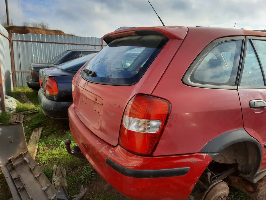 Продам бампер MAZDA 323 F 2000г 2.0 D