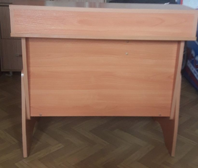 Шкільна парта регульована