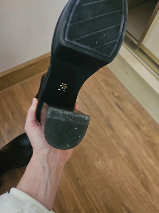 Tommy hilfiger botki na obcasie
