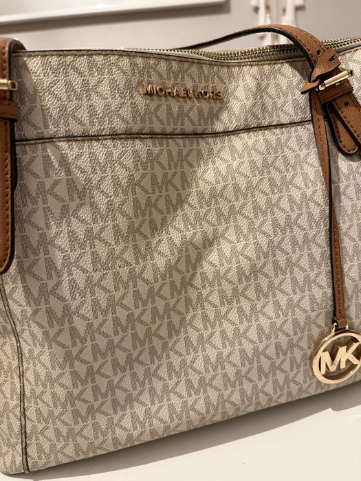 Mala Michael Kors
