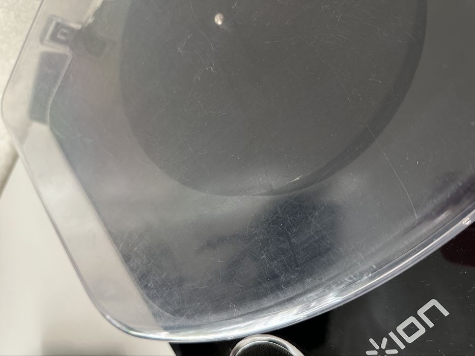 Новий програвач Ion Max LP