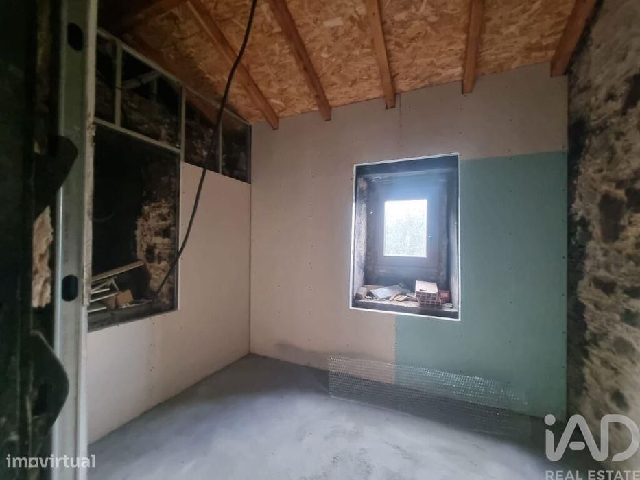 Moradia isolada T3 em Cernache do Bonjardim, Nesperal e Palhais de 202