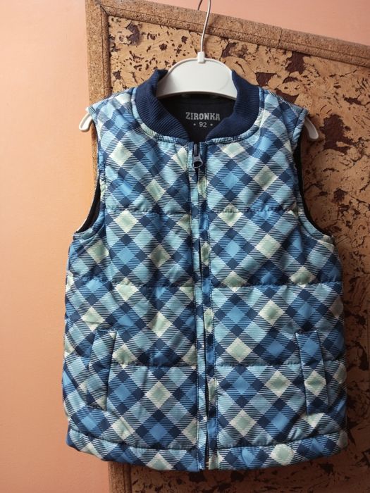 Жилет, безрукавка 92р.