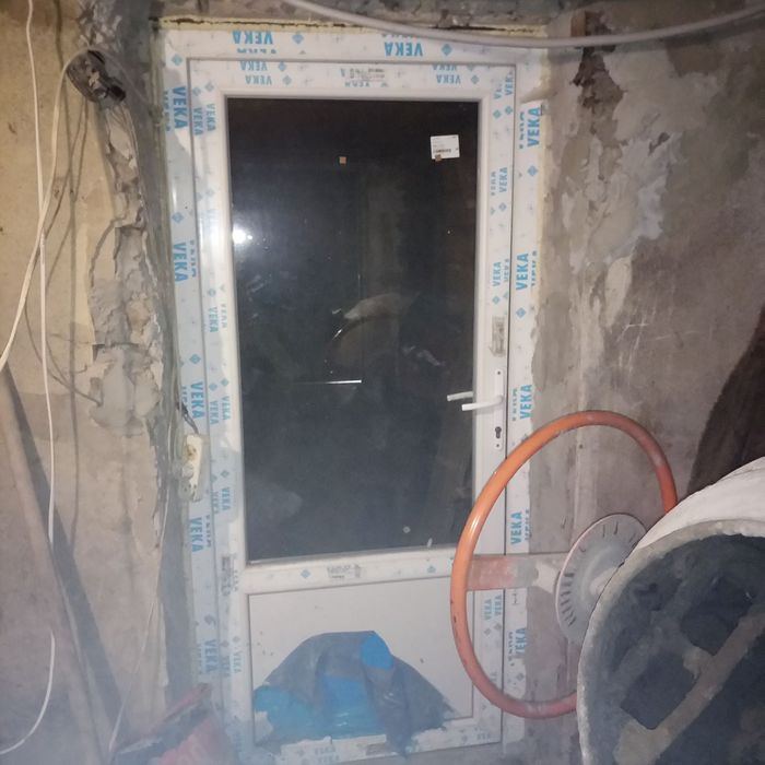 Вікна двері ролети склопакети москітки балкони