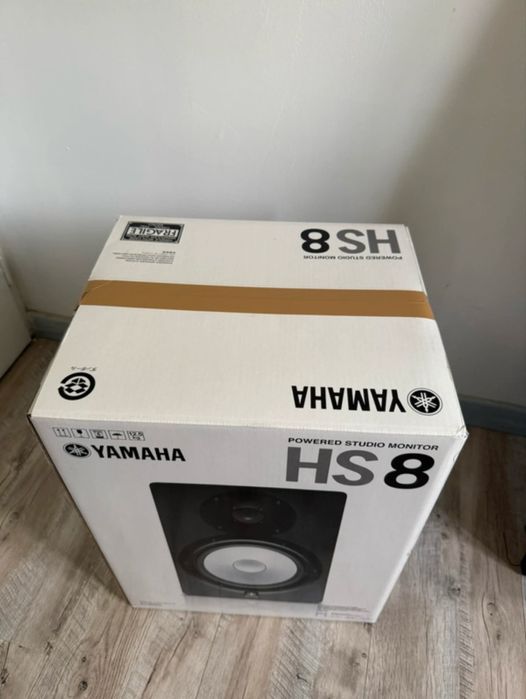 Yamaha HS8 Amplificada 1 coluna