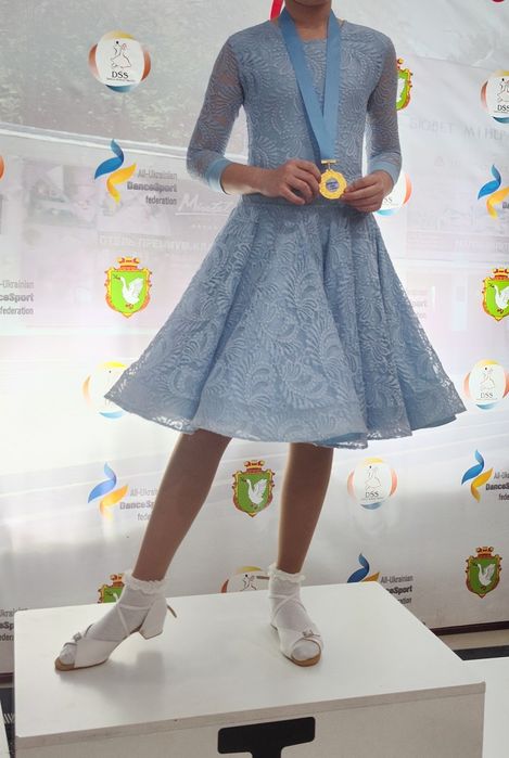 Сукня для бальних танців бейсік бейсик 40р. ріст 140 146