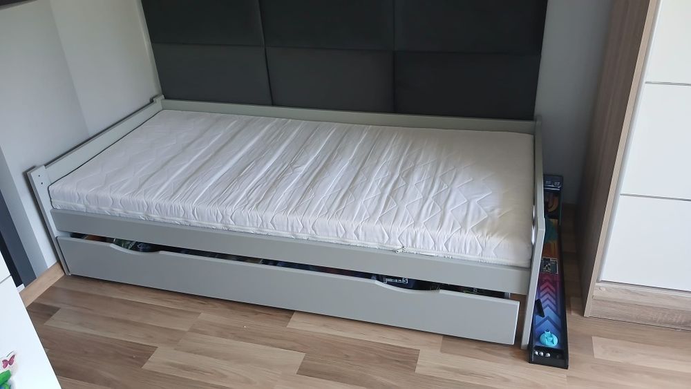 Łóżko dziecięce 180x80 z materacem