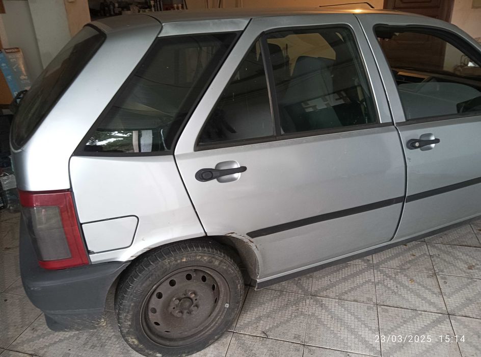 carro fiat tipo bem estimado