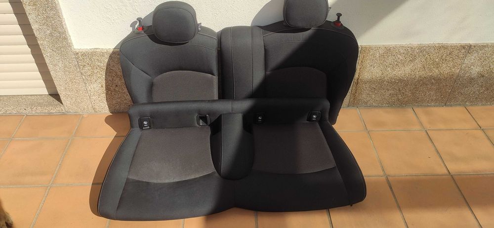 Bancos estofos mini F56