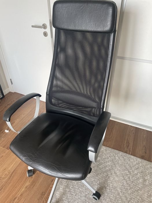 3 Cadeiras de Escitorio - 100 Euros