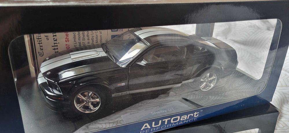 Model 1:18 Ford Mustang Shelby GT 2007 AutoArt