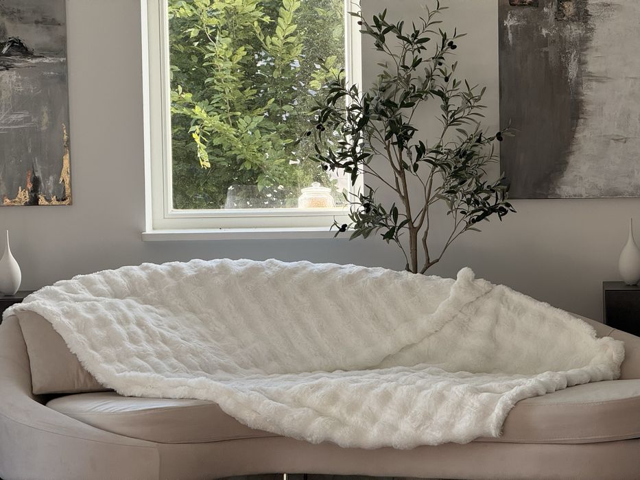 Ogromny puszysty biały puszysty koc 160x200  WarmWool
