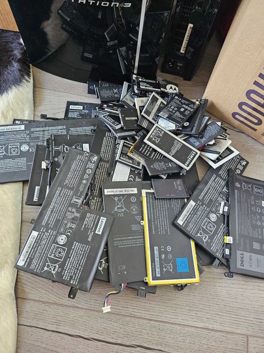 Батареї Lenovo та ін