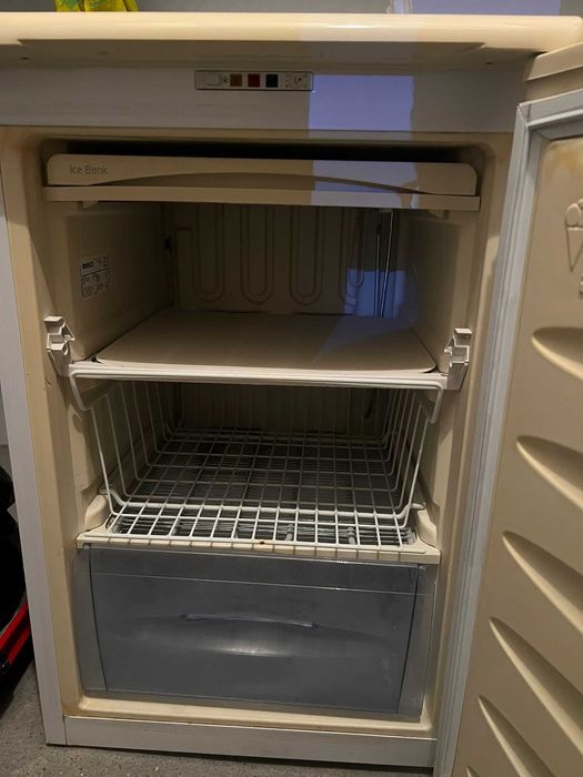 Arca pequena com gaveta