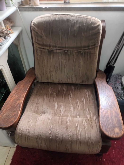 Sofas em madeira maciça