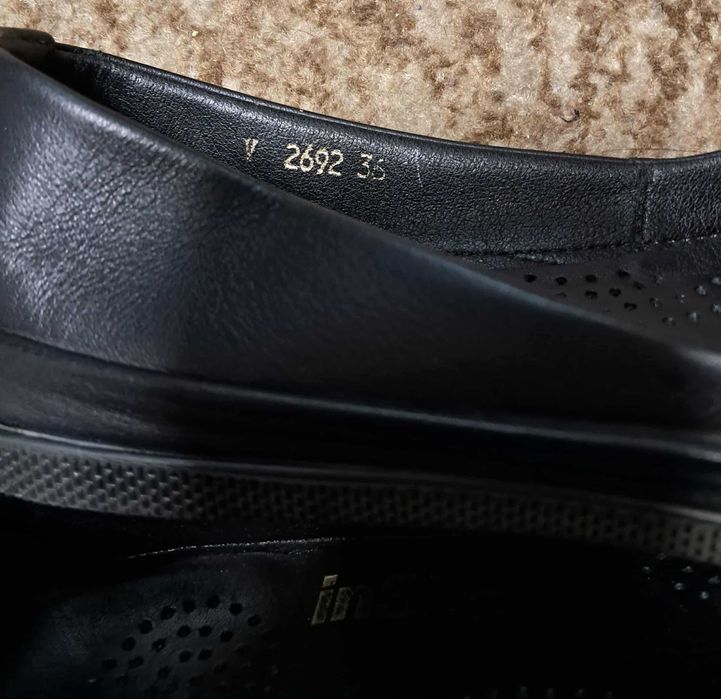 Шкіряні балетки (човники)