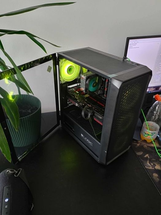PC stacjonarny r 5600x, radeon rx 6800 16gb, 32 gb ram
